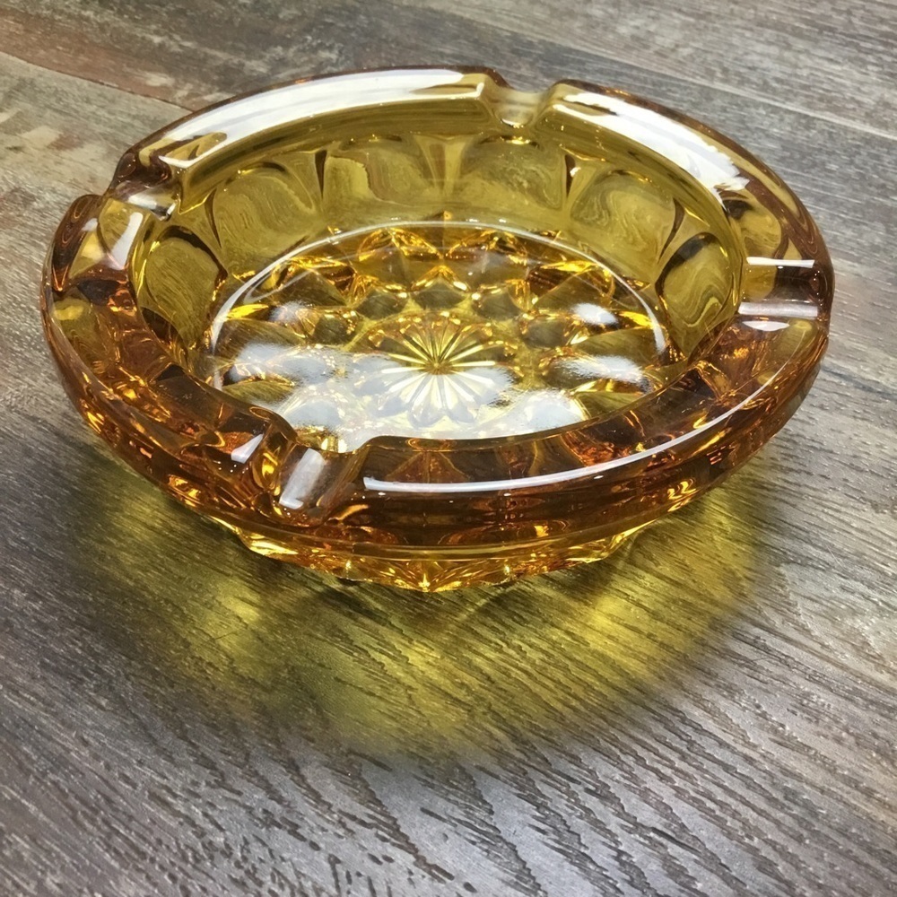 VINTAGE Mid-Century Amber Ashtrey